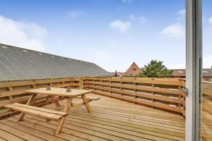 Activity House With Wellness Area-Sj700