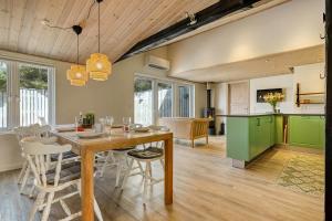 Updated Holiday Home Near North Sea Sj-111