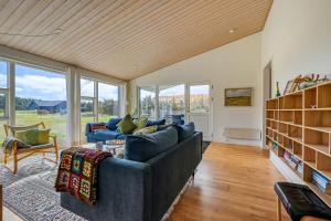 Updated Holiday Home Near North Sea Sj-111