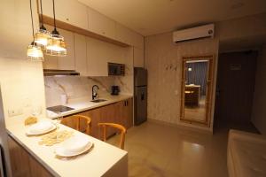 HERMOSO APARTAMENTO DE LUJO CON VISTA AL MAR EN EL Edificio Cartagena Beach Resort CB1024