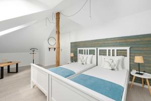 Comfortable Apartment with Parking Near the Sea by Noclegi Renters