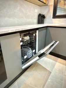 Casino Front Luxury Apartment 3