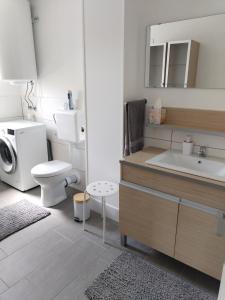 Dömper Döme Apartman 1E