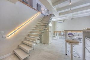 1BR Star Wars Inspired Duplex Loft w Sea View - Happy Rentals