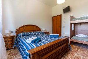 Tuscan house between Pisa and Florence, for 8 FreeParking