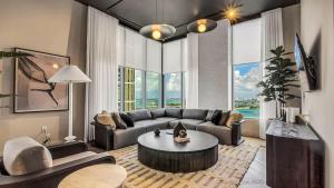 Stunning Studio in 501 Residences - Miami - Pool