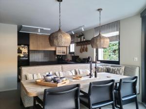 Modern Alpine Retreat Garden and Panoramic Views
