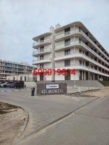 Apartament Grey 52, 3 min od plaży, basen, plac zabaw, darmowy parking!
