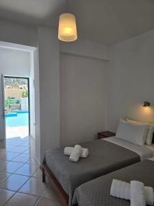 Gabi Rooms in Sougia