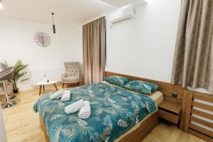 Aqua Apartments 1