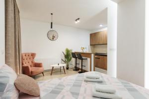 Aqua Apartments 1