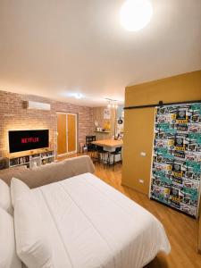 B&B NewYork, Avellino
