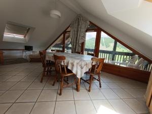 Duplex chaleureux 6p à Montgenèvre, proche pistes et commodités, balcon, animaux acceptés - FR-1-445-152