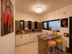 Golden Nest - Central Studio