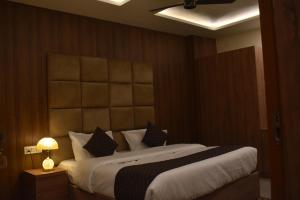 4 Seasons Residency