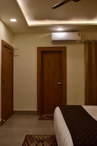 4 Seasons Residency