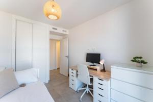 Bright & Modern Los Pacos Retreat - 3 Bedroom - Pass the Keys