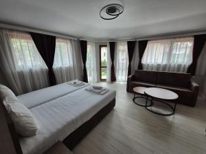 Yuliya Guest House