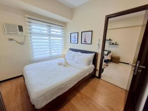 Roomy 1BR Balcony-40sqm-4px-PET-Parking-MOA,PICC,WTC,CCP