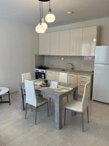 Luxury Apartment 150m from the sea No2