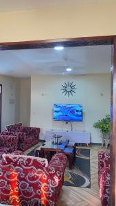 BEAUTIFUL PRIVATE LUXURY VILLA WITH SWIMMING POOL,WIFI and GARDEN