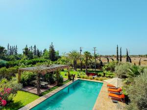 Villa Chic Privée Sans Vis-a-vis Immense Jardin et Grande Piscine