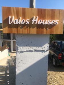 Vaios houses