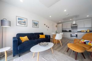 Stunning 2 Bed Ashford Apartment with Terrace