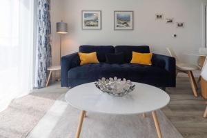 Stunning 2 Bed Ashford Apartment with Terrace