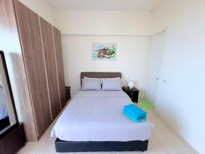 By The Sea with Direct Seaview level7