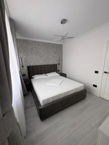 Sarah Apartments