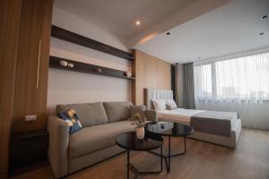 The Studio No 10