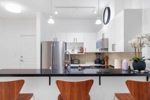2BR World Cup Stay - Expansive Backyard and Parking