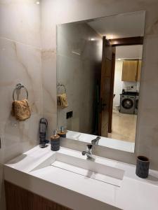 Cozy and Modern stay in Marrakech Heart of City