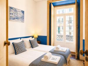 Explore Lisbon from an Artistic Alfama Home