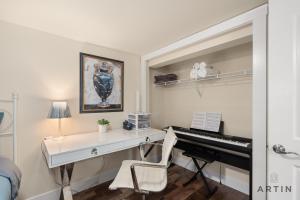 Charming 3BR Garden Suite - Mins to UBC and Beaches