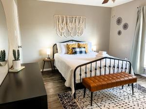 Vibrant Texan Escape with Patio & Gated Community