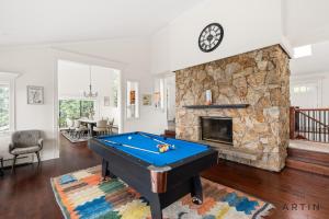 Stunning 4BR Retreat with Indoor Pool and Sauna