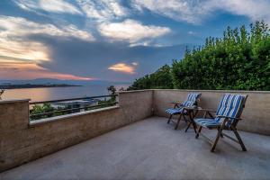 Villa Verde & Blue with Sea View