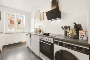 LudwigsCozyEscape - Großzügiges Design Familien-Apartment mit 3 Schlafzimmern am Residenzschloss, 7 Gäste, SmartTV in jedem Zimmer, Highspeed WLAN, Workspace, 24h Self Check-in, Parkplatz in 2 Min Gehweite