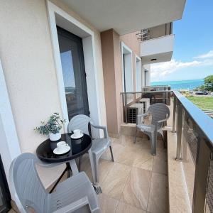 Kraymorie Sea Front 4 Apartment