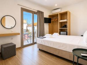 Dolphin hotel