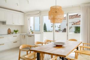 SPCRM5200 Luxury Villa With Sea Views and Pool