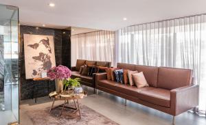 LuxuryCondo S36 SQmt40 1Bed 1Living NetflixGYMPool