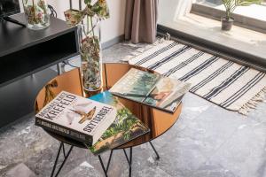 LuxuryCondo S36 SQmt40 1Bed 1Living NetflixGYMPool