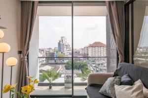 LuxuryCondo S36 SQmt40 1Bed 1Living NetflixGYMPool