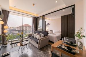 LuxuryCondo S36 SQmt40 1Bed 1Living NetflixGYMPool