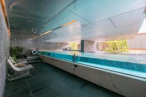 LuxuryCondo S36 SQmt40 1Bed 1Living NetflixGYMPool