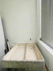 Apartment with Pool, Gym & AC Suite
