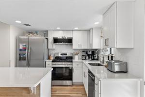 Coastal Townhome in Gated Resort w Patio and Pool
